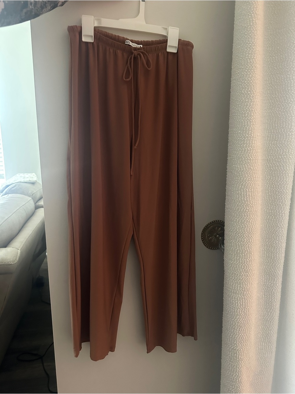 Women’s Relaxed Drawstring Pants in Camel